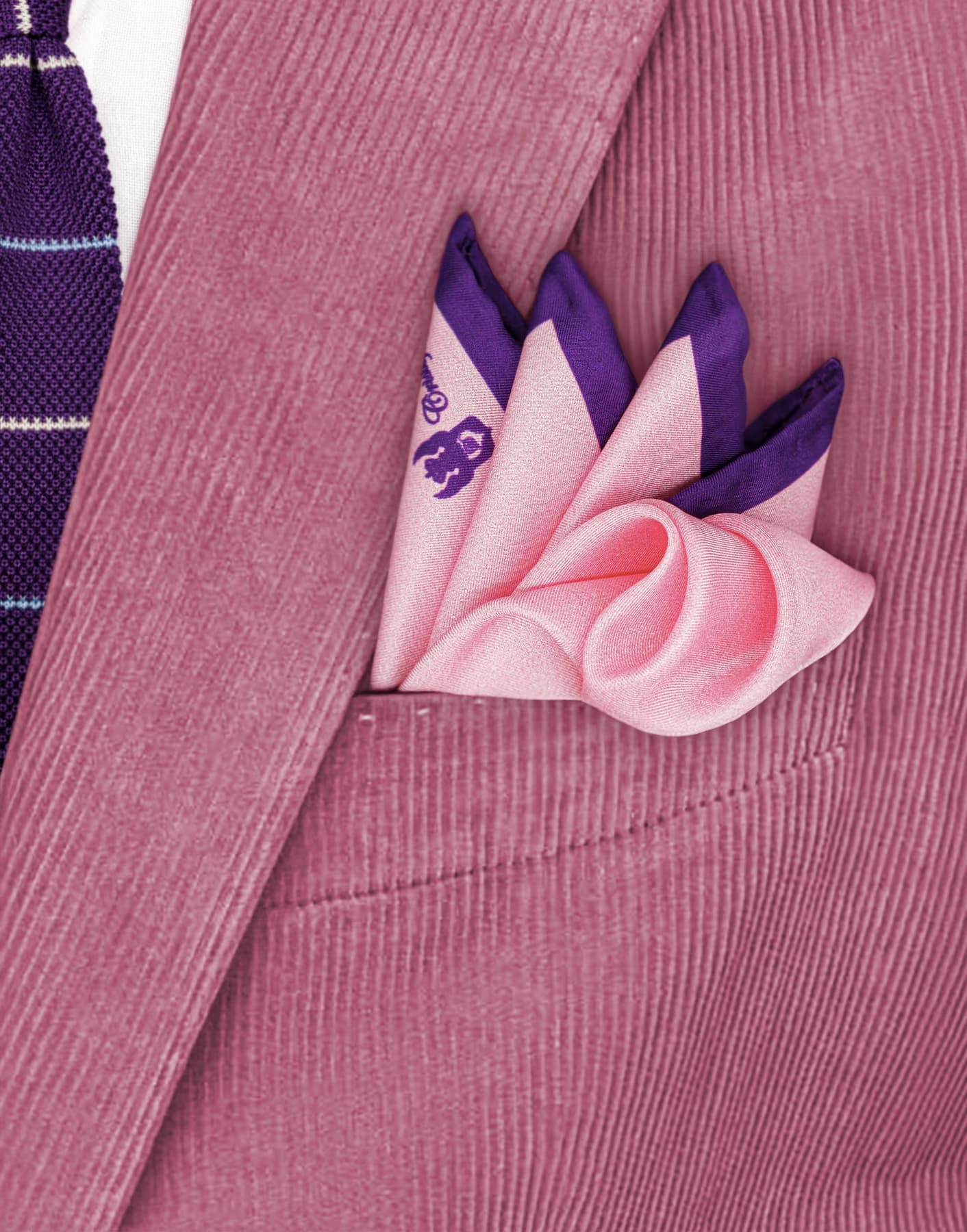 Pochette in Seta con Bordi a Contrasto