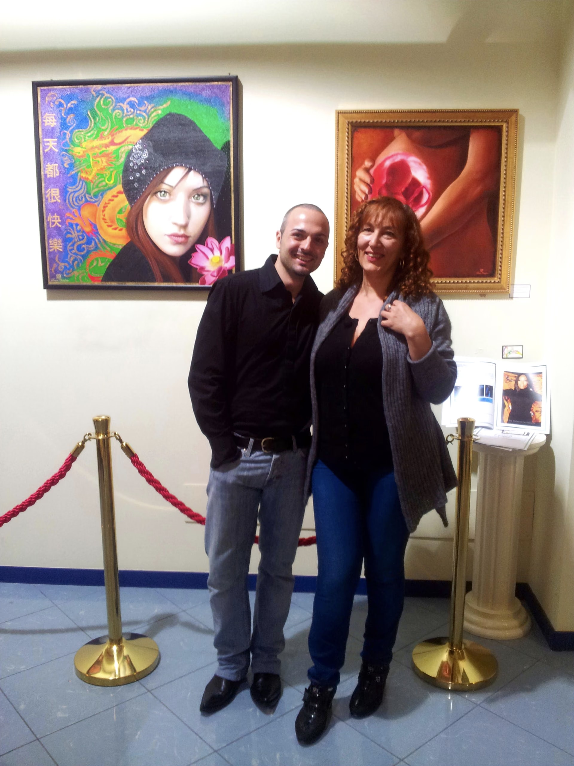 Davide Cristofaro con Luce Di Maggio davanti a «Laure» e «Amore Incondizionato», il 25 maggio 2012