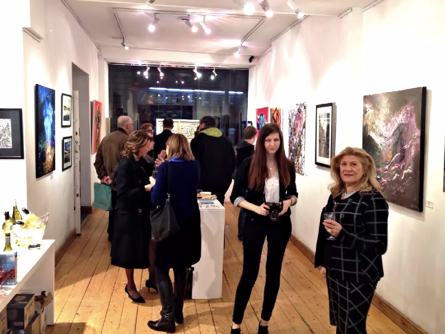 The opening crowd of “Welcome To London” at La Galleria Pall Mall
